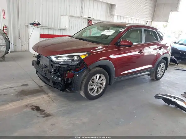 KM8J33A44GU061171 2016 HYUNDAI TUCSON - Image 2