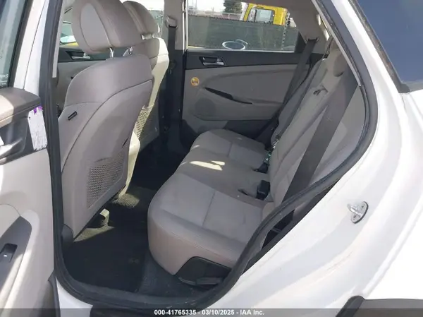 KM8J33A44GU063082 2016 HYUNDAI TUCSON - Image 8