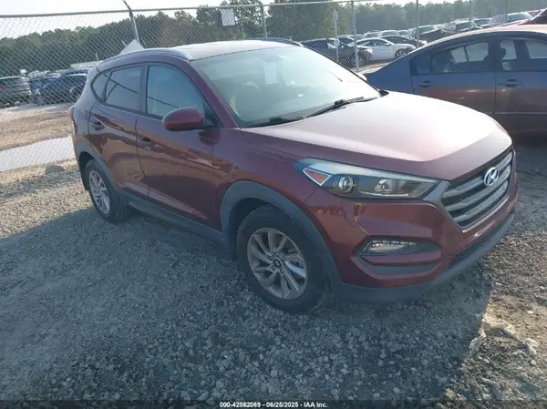 KM8J33A44GU092050 2016 HYUNDAI TUCSON - Image 1