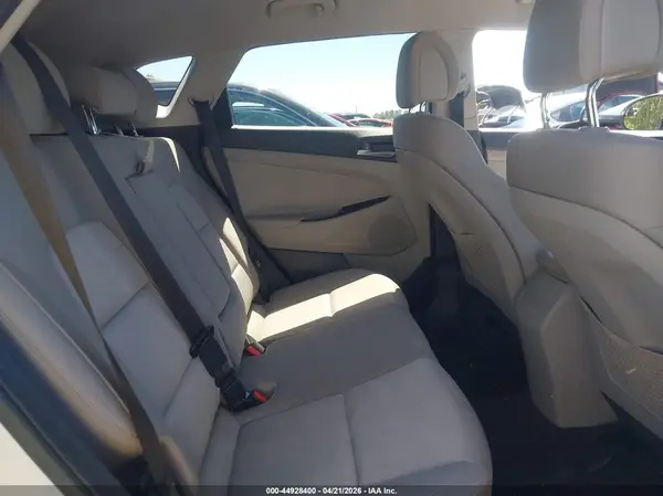 KM8J33A44GU113804 2016 HYUNDAI TUCSON - Image 8