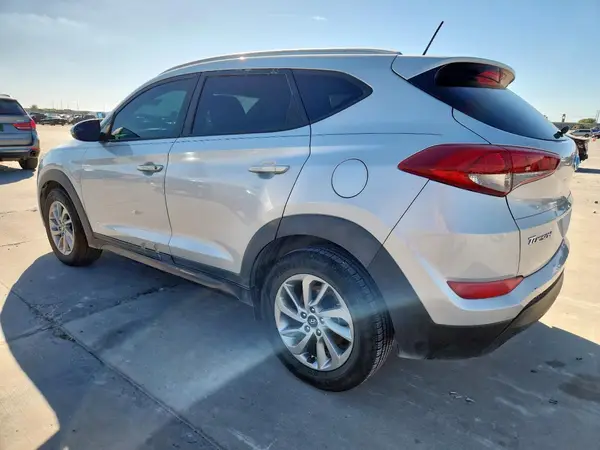 KM8J33A44GU116766 2016 HYUNDAI TUCSON - Image 2