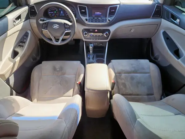 KM8J33A44GU116766 2016 HYUNDAI TUCSON - Image 8