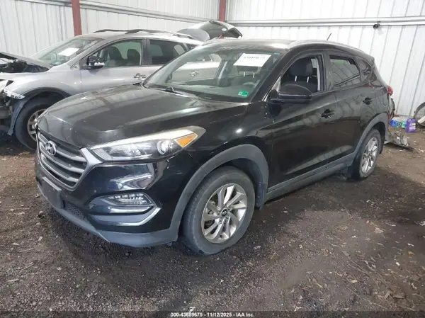 KM8J33A44GU117822 2016 HYUNDAI TUCSON - Image 2