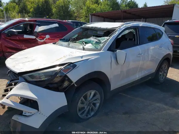 KM8J33A44GU134118 2016 HYUNDAI TUCSON - Image 2