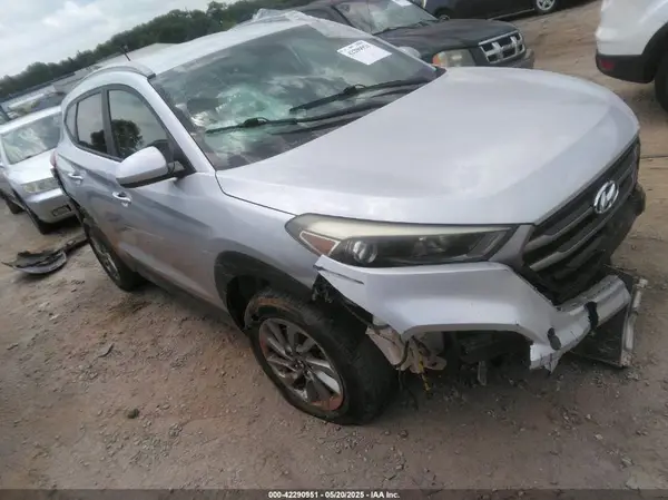 KM8J33A44GU137780 2016 HYUNDAI TUCSON - Image 1