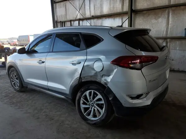 KM8J33A44GU138928 2016 HYUNDAI TUCSON - Image 2