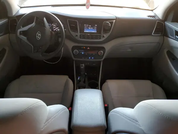 KM8J33A44GU138928 2016 HYUNDAI TUCSON - Image 8