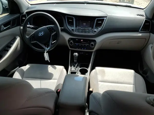 KM8J33A44GU145605 2016 HYUNDAI TUCSON - Image 8