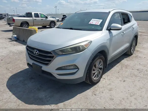 KM8J33A44GU184033 2016 HYUNDAI TUCSON - Image 2