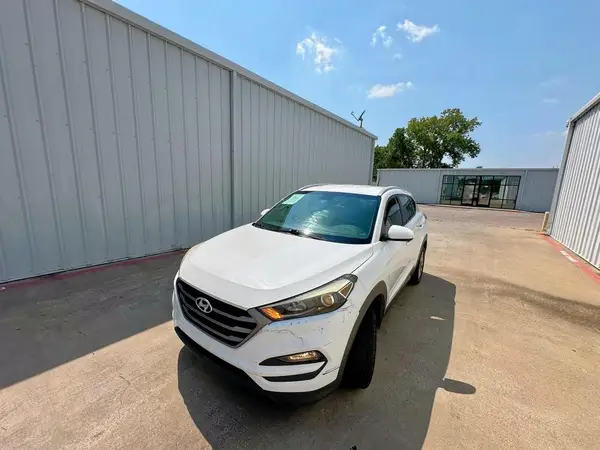 KM8J33A44GU194089 2016 HYUNDAI TUCSON - Image 2