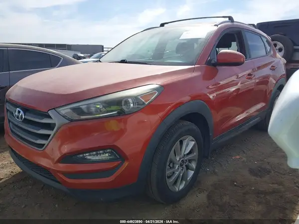 KM8J33A44GU204586 2016 HYUNDAI TUCSON - Image 2