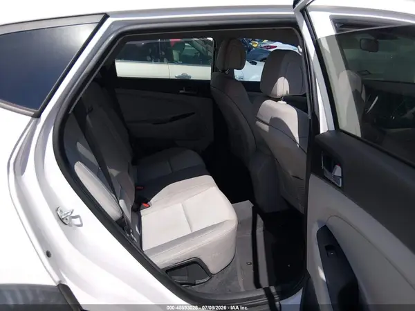 KM8J33A44GU209786 2016 HYUNDAI TUCSON - Image 8