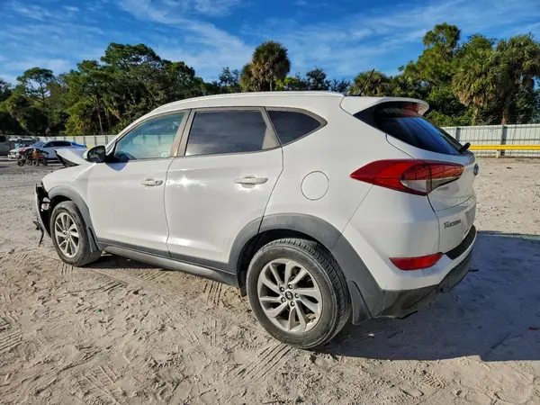KM8J33A44GU247809 2016 HYUNDAI TUCSON - Image 2