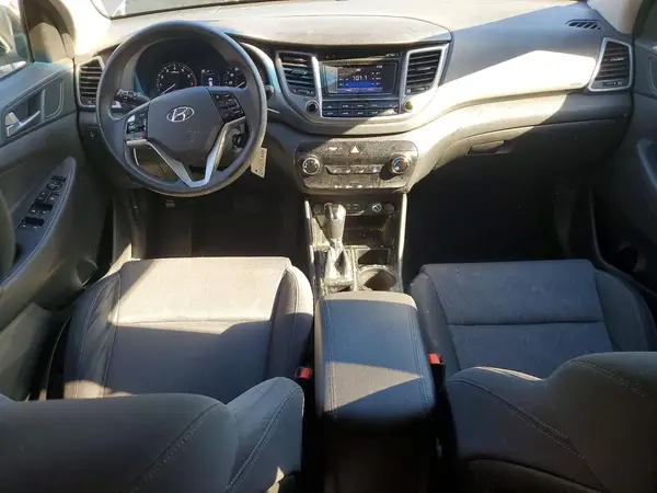 KM8J33A44HU276423 2017 HYUNDAI TUCSON - Image 8