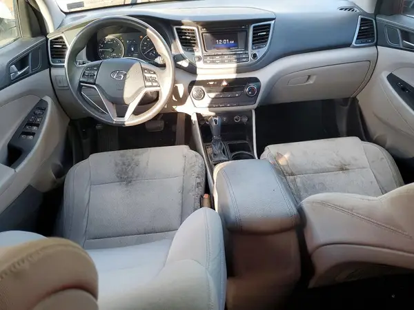 KM8J33A44HU280018 2017 HYUNDAI TUCSON - Image 8