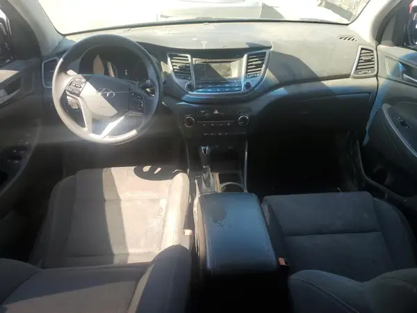 KM8J33A44HU294355 2017 HYUNDAI TUCSON - Image 8
