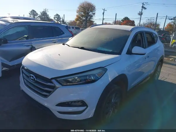 KM8J33A44HU295635 2017 HYUNDAI TUCSON - Image 2