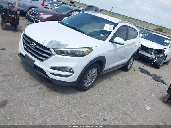 KM8J33A44HU317892 2017 HYUNDAI TUCSON - Image 2