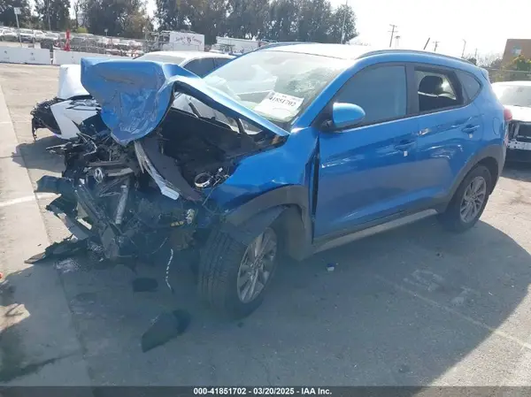KM8J33A44HU318010 2017 HYUNDAI TUCSON - Image 2