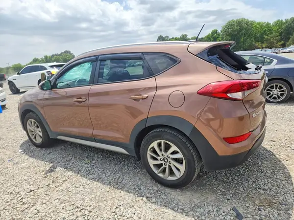 KM8J33A44HU327600 2017 HYUNDAI TUCSON - Image 2