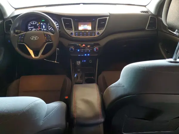 KM8J33A44HU329802 2017 HYUNDAI TUCSON - Image 8