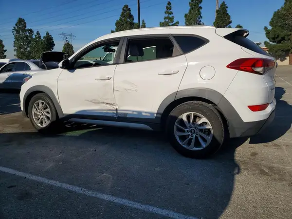 KM8J33A44HU333140 2017 HYUNDAI TUCSON - Image 2