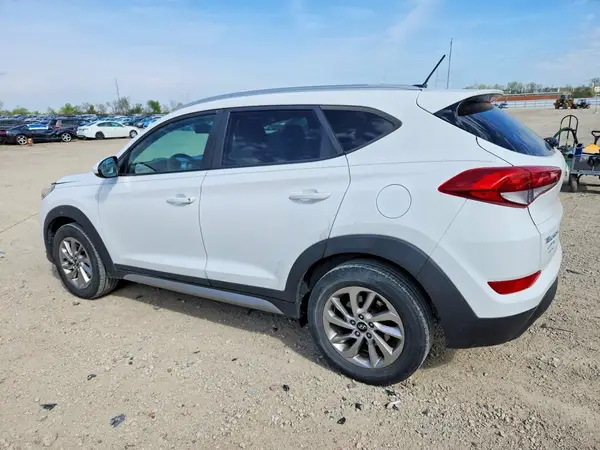 KM8J33A44HU341965 2017 HYUNDAI TUCSON - Image 2