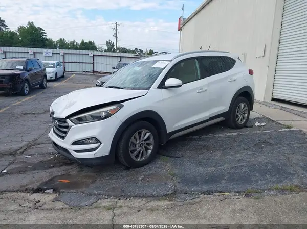 KM8J33A44HU352710 2017 HYUNDAI TUCSON - Image 2
