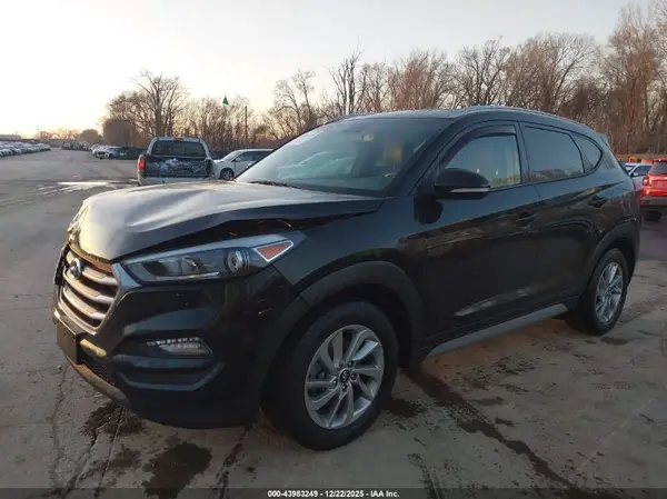 KM8J33A44HU368387 2017 HYUNDAI TUCSON - Image 2