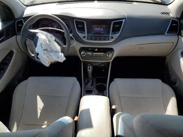KM8J33A44HU376246 2017 HYUNDAI TUCSON - Image 8