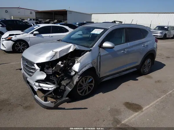 KM8J33A44HU378031 2017 HYUNDAI TUCSON - Image 2