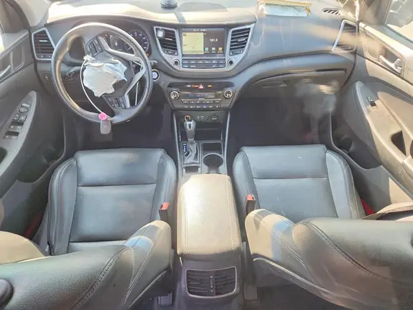 KM8J33A44HU381026 2017 HYUNDAI TUCSON - Image 8