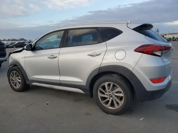 KM8J33A44HU381348 2017 HYUNDAI TUCSON - Image 2