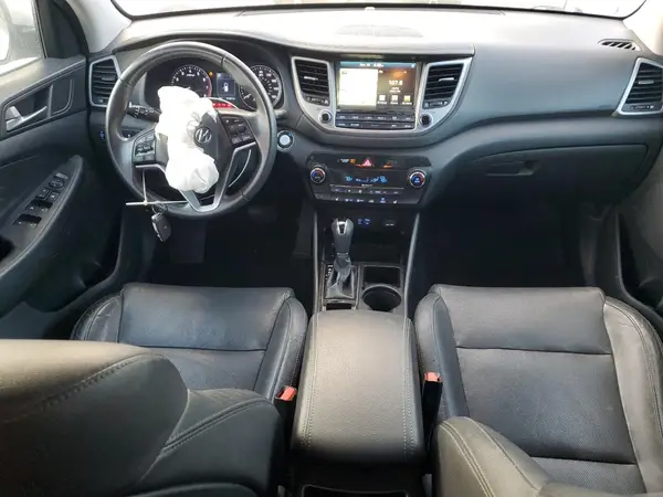KM8J33A44HU381348 2017 HYUNDAI TUCSON - Image 8