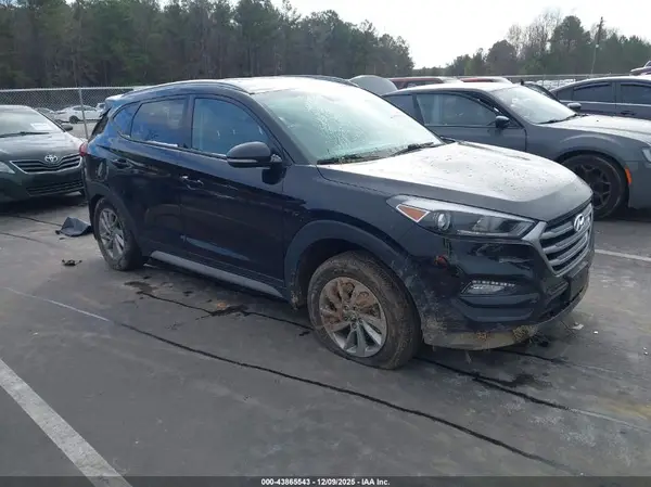 KM8J33A44HU381351 2017 HYUNDAI TUCSON - Image 1