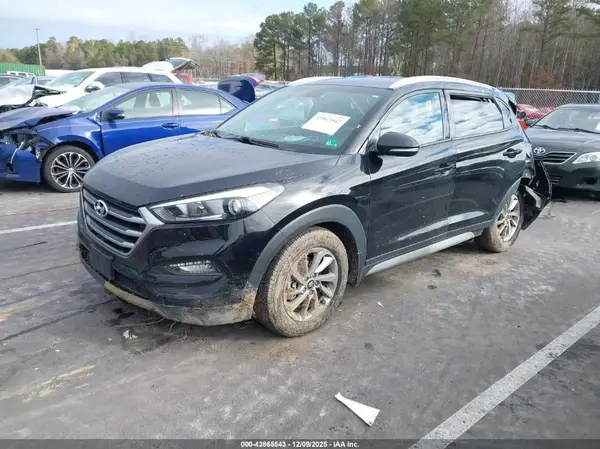 KM8J33A44HU381351 2017 HYUNDAI TUCSON - Image 2