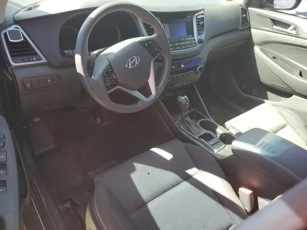 KM8J33A44HU389109 2017 HYUNDAI TUCSON - Image 8