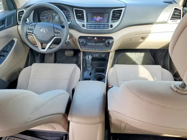 KM8J33A44HU402098 2017 HYUNDAI TUCSON - Image 8