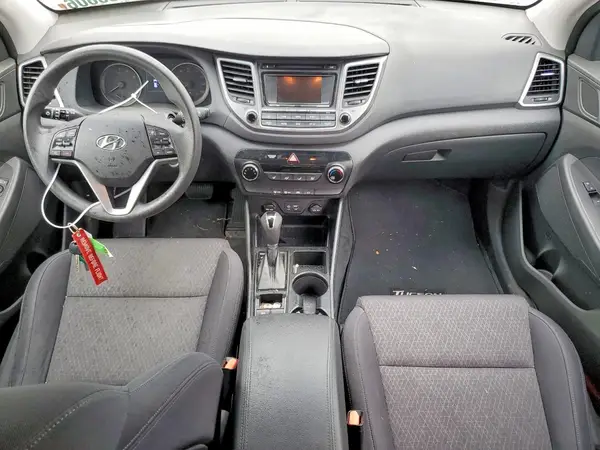 KM8J33A44HU413280 2017 HYUNDAI TUCSON - Image 8