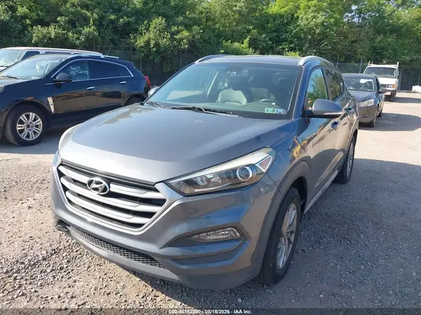 KM8J33A44HU417152 2017 HYUNDAI TUCSON - Image 2