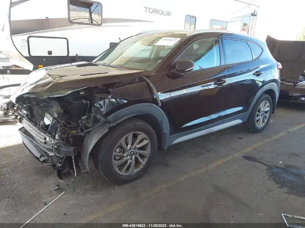 KM8J33A44HU419600 2017 HYUNDAI TUCSON - Image 2
