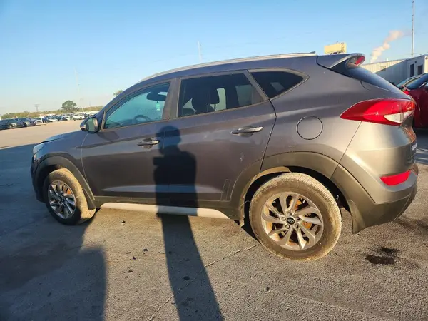 KM8J33A44HU420763 2017 HYUNDAI TUCSON - Image 2