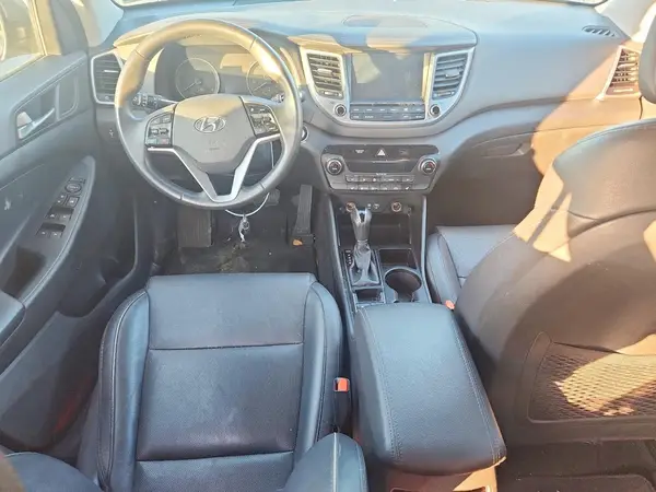 KM8J33A44HU420763 2017 HYUNDAI TUCSON - Image 8
