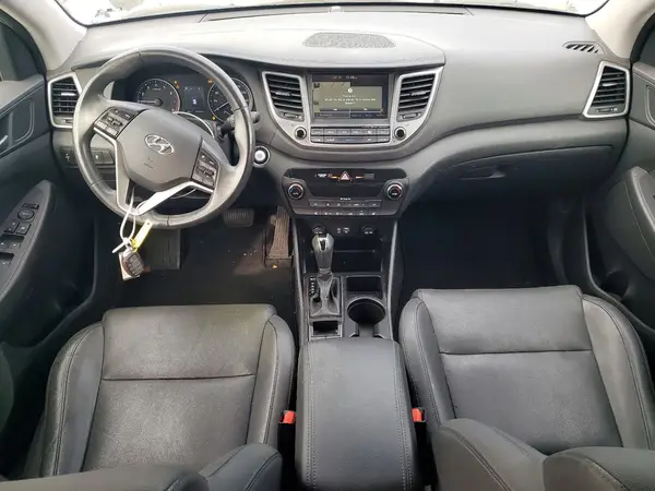 KM8J33A44HU427132 2017 HYUNDAI TUCSON - Image 8