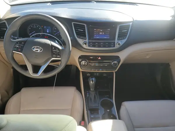 KM8J33A44HU442018 2017 HYUNDAI TUCSON - Image 8