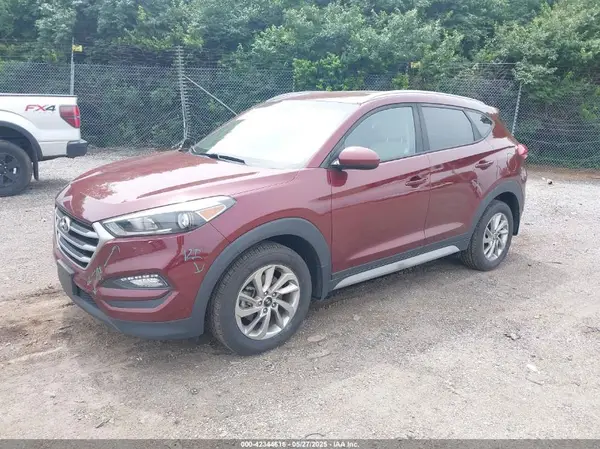 KM8J33A44HU444366 2017 HYUNDAI TUCSON - Image 2