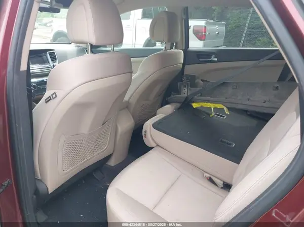 KM8J33A44HU444366 2017 HYUNDAI TUCSON - Image 8