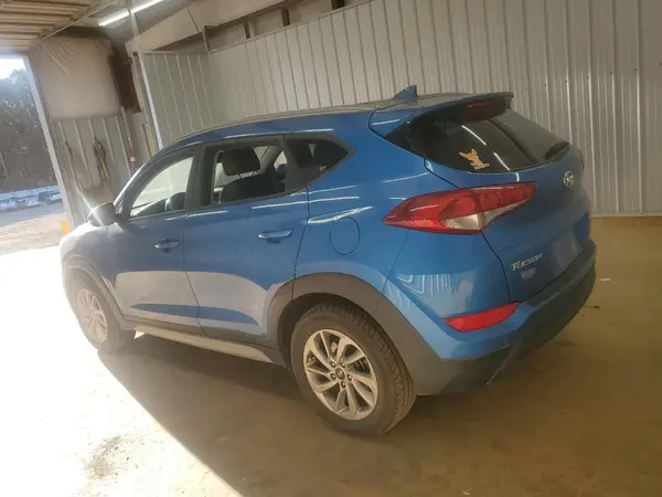 KM8J33A44HU454301 2017 HYUNDAI TUCSON - Image 2