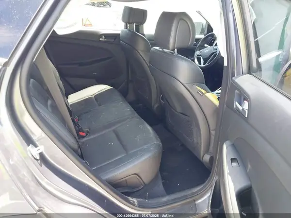 KM8J33A44HU459269 2017 HYUNDAI TUCSON - Image 8