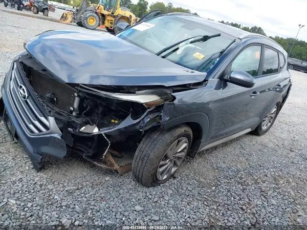 KM8J33A44HU462494 2017 HYUNDAI TUCSON - Image 2